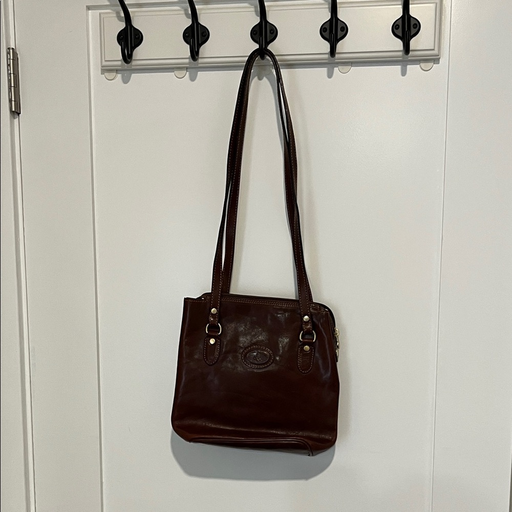 Elegant Brown Leather Shoulder Bag